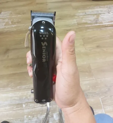 Maquina de cortar cabelo sênior 