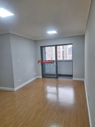 Apartamento à venda em Maringá, Zona 03, com 3 quartos, com 135 m², EDIFÍCIO PHOENIX
