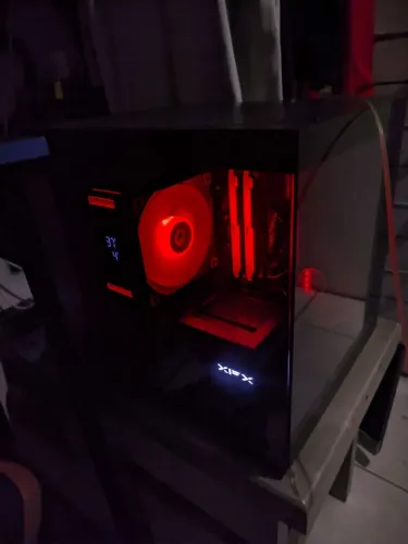 Pc gamer Ryzen 7 5700x e RX 9060 XT 16gb