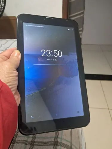 VENDO 2 TABLETS COM DEFEITOS