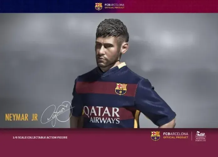 Boneco 1/6 do Neymar Jr. (Uniforme Titular 2015/16) da ZCWorld