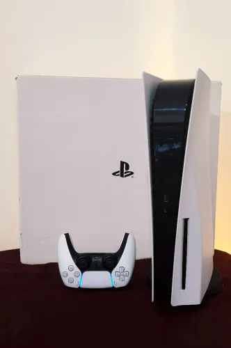 Ps5 mídia digital e física 825gb controle original + base + caixa/ parcelo até 18x