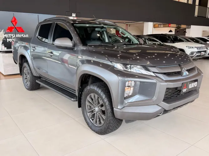 Mitsubishi L200 Triton Outdoor 2.4 Flex 16V CD Mec. 2025