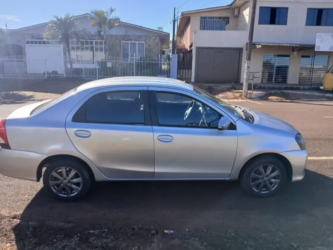 Toyota Etios X Plus Sedan 1.5 Flex 16V 4P Mec. 2019