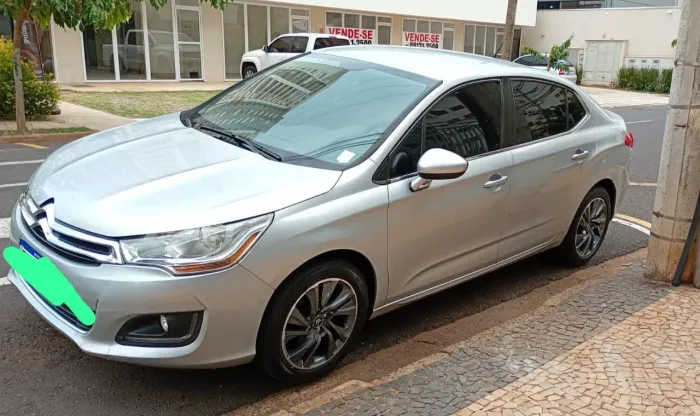 Citroen C4 Lounge Tendance 2.0 Flex 4P Aut. 2015