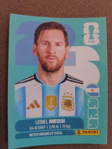 Figurinha do Messi Panini 100