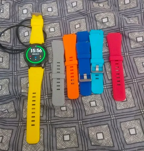 Relógio smartwatch lindo com 6 pulseiras. PROMOÇÃO