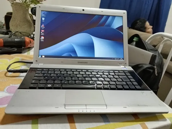 Notebook Samsung core i3 