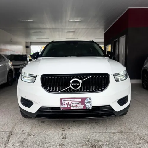 Volvo XC40 XC 40 T-4 Momentum 2.0 190cv FWD 2020