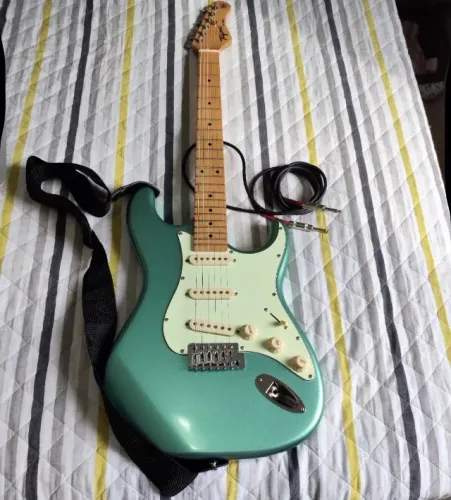 Guitarra tagima TW séries 530