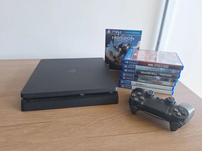PS4 Slim 1TB em perfeito estado + 1 controle + 8 jogos