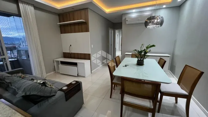 APARTAMENTO COM 2 QUARTOS SENDO 1 SUÍTE, SACADA COM CHURRASQUEIRA E VISTA PARA O MAR EM CA
