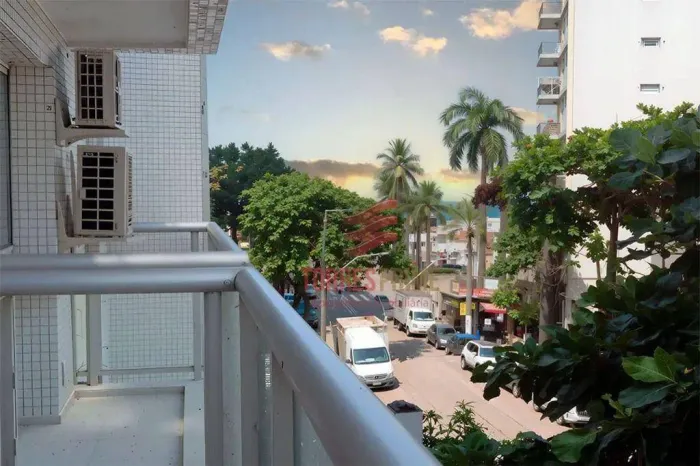3 dormitorios 2 suites,2 vagas,poucos metros da praia