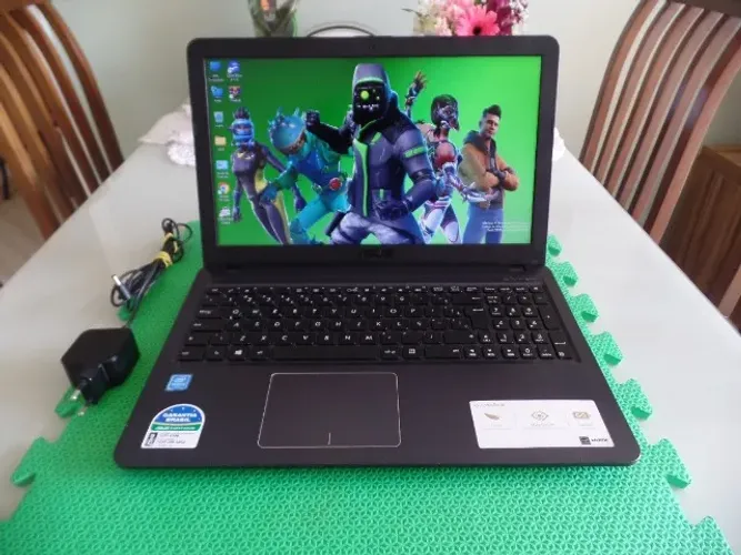 Notebook Asus intel cel N4020\Tela led slin 15.6\4GB\HD sata 500GB\Bat.100%\Wind11.