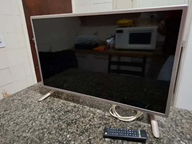 TV LG LED 32"