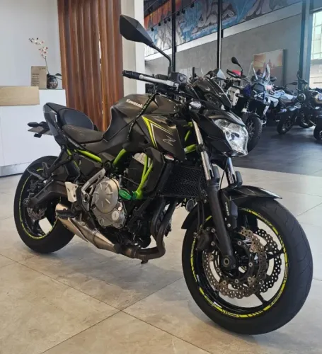 KAWAZAKI Z650 2018