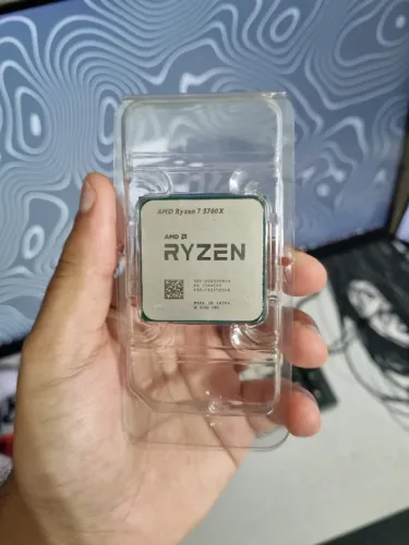Processador AMD Ryzen 7 5700X (Socket AM4) - Usado (Estado de Novo)