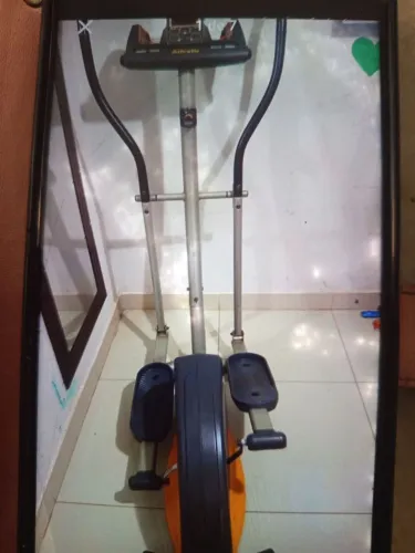 elíptico athletic 330 trabalho corpo todo ótimo para emagrecer, super silencioso.