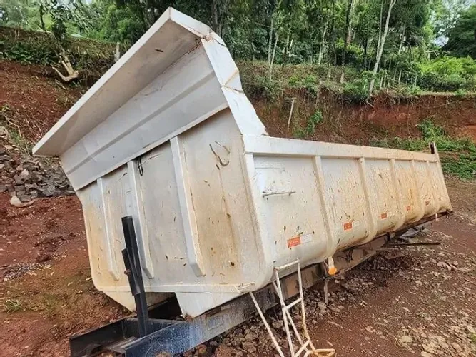 Caçamba para caminhão Truck oportunidade 