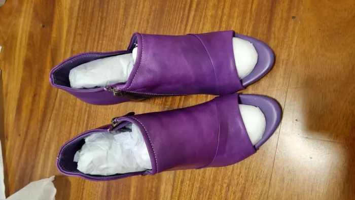 Sapatos Roxos femininos NOVOS SEM USO