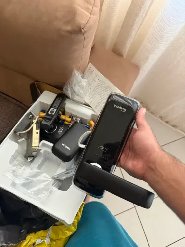 Fechadura digital Intelbras fd 3000 usada