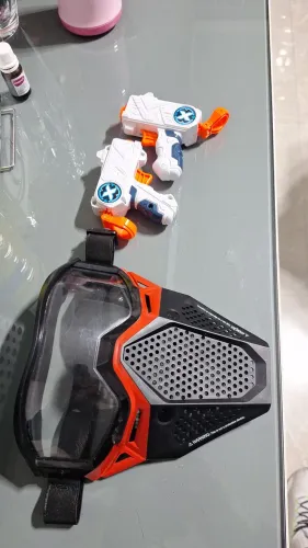 Quute de arma nerf 5 arma e uma máscara 