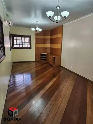 Sobrado à venda 3 quartos 1 suíte 5 vagas Floresta - Santo André - SP