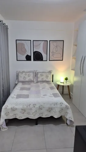 Kitnet mobiliada com vaga no Fazendinha 