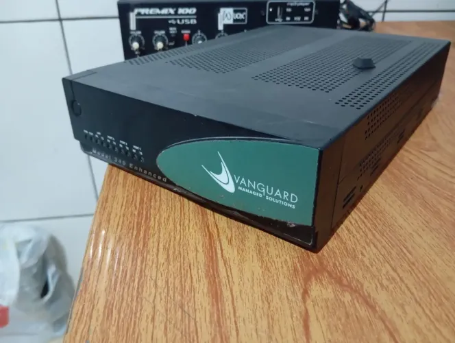 Roteador Vanguard Managed Solutions Model 340 Enhanced