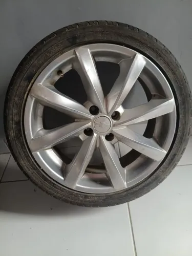 Vende-se rodas 17 obs 4 rodas 3 pneus 