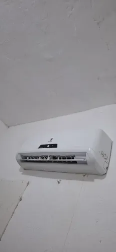 Ar condicionado Electrolux ecoturbo 9.000 BTUs semi novo