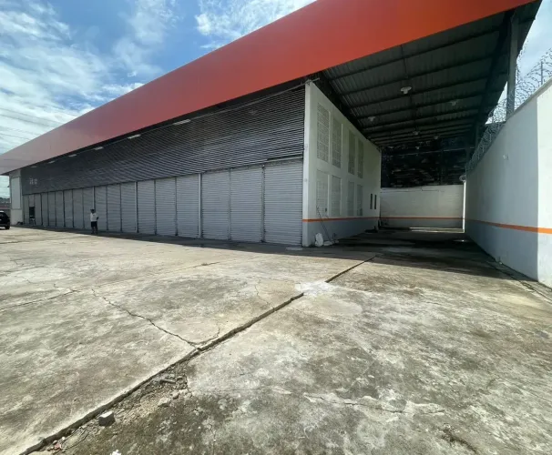 Galpão na zona leste - 1.496m² - Documentando