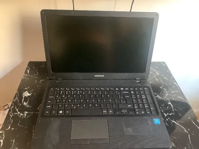 Vende notebook Samsung