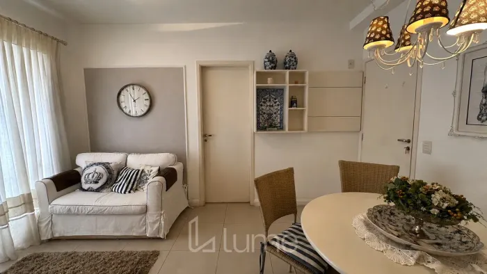 Prático, mobiliado e pronto para morar