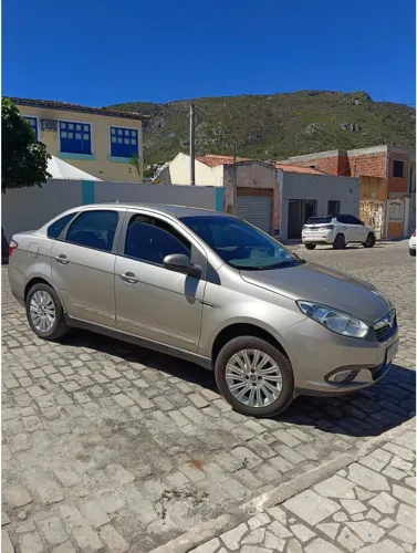 Fiat Grand Siena Essence 1.6 Flex 16V 2014