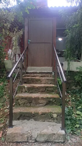 Esquadrias de Alumínio  - Portões, Portas e Coberturas<br>