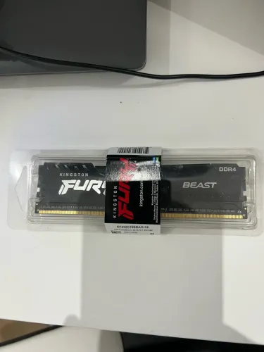 Memória Kingston Fury Beast