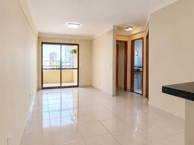 Apartamento 2 Quartos (1 Suíte), Vaga e Varanda no Centro - Tudo Incluso