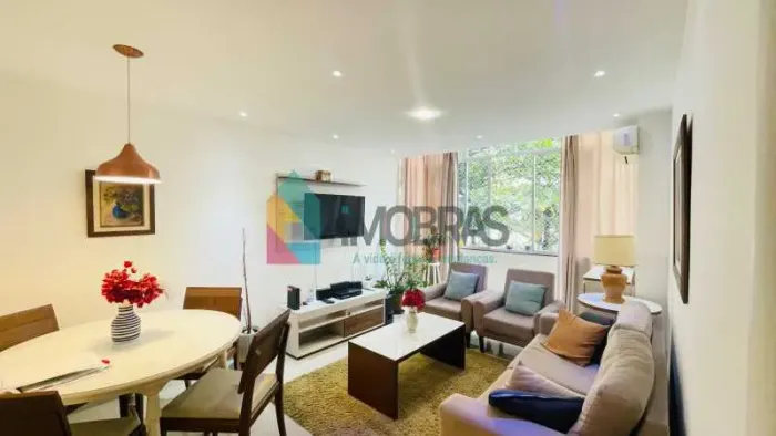 Copacabana!!! 2 quartos mobiliado reformado na quadra da praia. DISPONIVEL PARA LOCAÇÃO!! 