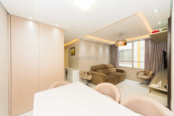 Apartamento reformado, com 3 quartos no Rebouças | 90 m² | Face Norte