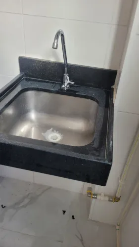 Tanque/Lavatório em Granito São Gabriel com Cuba Inox e Torneira - 50x55 cm