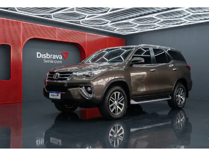 Toyota Hilux SW4 SRX 4X4 2.8 TDI 16V Dies. Aut. 2022