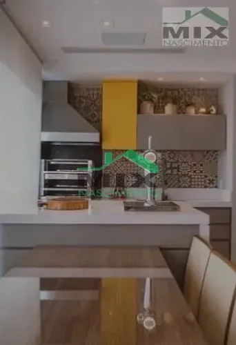 Apartamento mobiliado à venda no Centro de SBC 94m², 2 suítes, varanda gourmet e lazer co