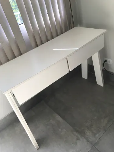 Mesa para trabalho/estudos