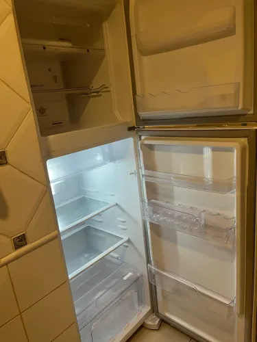 Geladeira seminova Electrolux Frost Free - Duplex Branca 400L