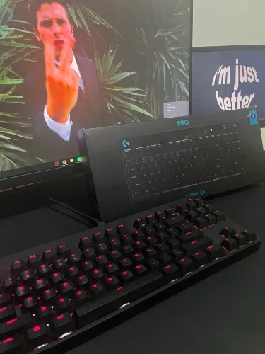 TECLADO MECÂNICO LOGITECH G PRO