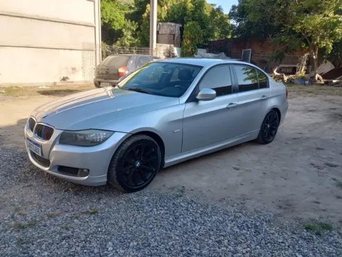 BMW 320I A 2010