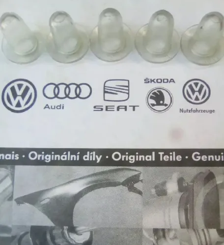 Buchas da Grade do Radiador Originais Volkswagen Para Gol Voyage Quadrados 