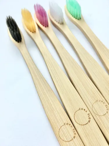 Escova de bambu