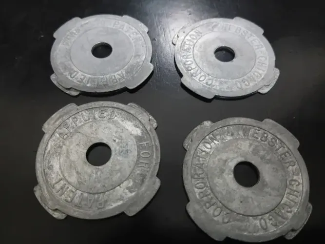 4 Adaptadores Originais Webster-Chicago para Discos de Vinil 45 RPM - Vintage Metal